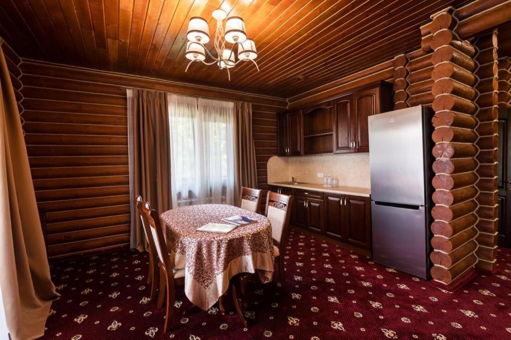 Загородный Комплекс Боковенька Krivoy Rog Ngoại thất bức ảnh