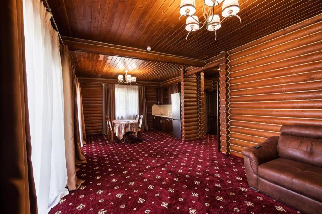 Загородный Комплекс Боковенька Krivoy Rog Ngoại thất bức ảnh